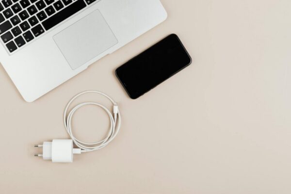 Comment charger les scripts asynchrones sur un site de plombier ?