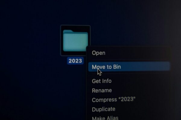 Comment concevoir un site web qui s'adapte aux modes sombre et clair en 2026 ?