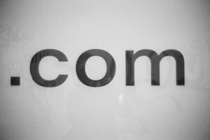 Comment concevoir un site web qui s'adapte aux nouvelles normes de confidentialité en 2026 ?