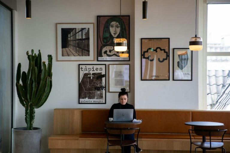 Comment créer un site de restaurant avec une galerie photos ? Guide complet