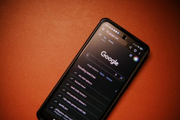 Comment optimiser le web design pour les moteurs de recherche mobiles en 2026 ?
