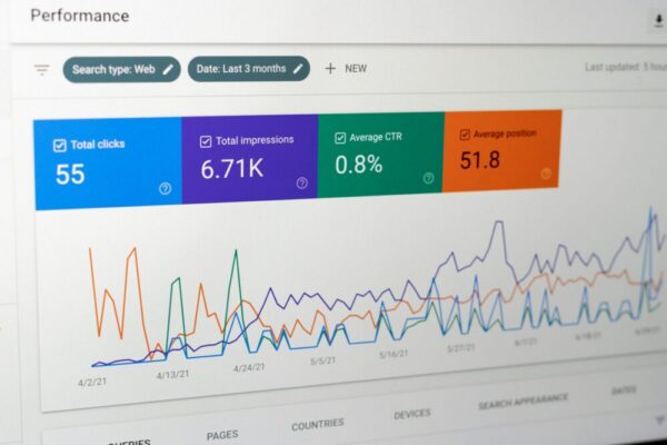 Comment optimiser les avis clients pour le SEO en 2026 ?