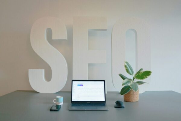 Comment optimiser les pages de comparaison pour le SEO en 2026 ?