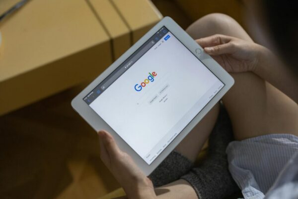 Comment optimiser les sites web pour les moteurs de recherche visuels en 2026 ?