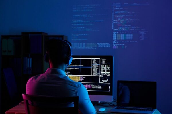 Comment optimiser un site pour les recherches par code postal en 2026 ?