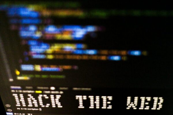 Comment sécuriser les fichiers de configuration de mon site web en 2026 ?