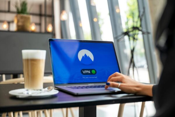 Comment sécuriser un site web à fort trafic en 2026 ?