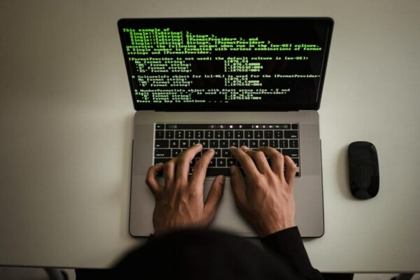 Comment sécuriser un site web statique en 2026 ?