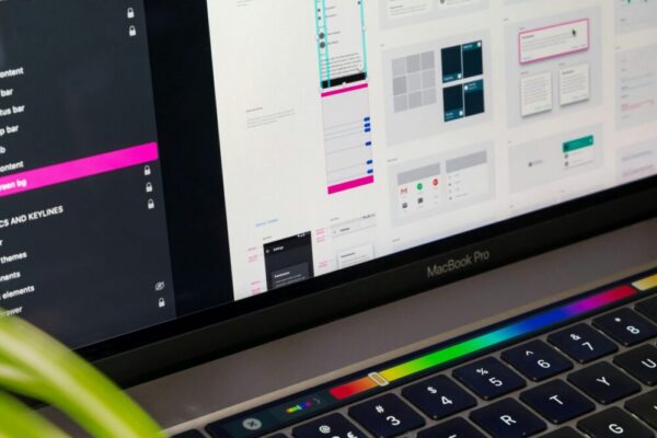 Quelles sont les tendances de design pour les sites de médias WordPress en 2026 ?