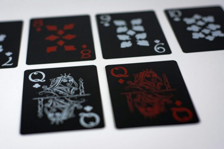 Quelles sont les tendances en matière de design de cartes et de grilles en 2026 ?