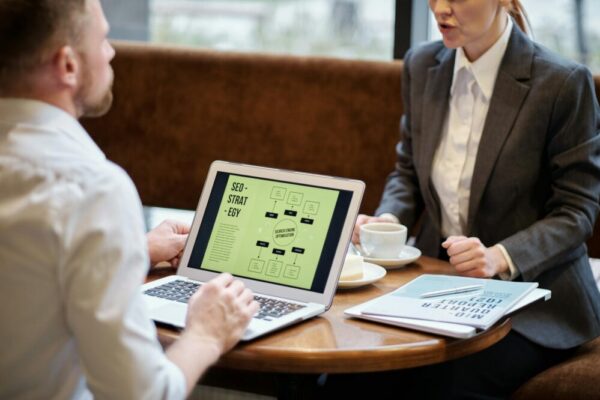 Quels outils SEO sont indispensables en 2026 ?