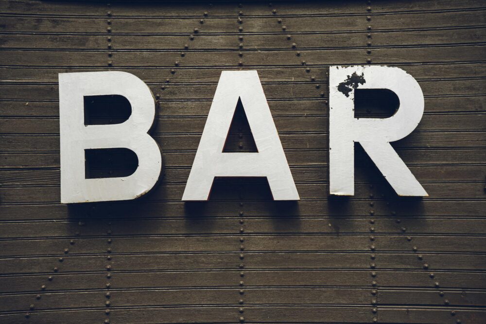 Quels sont les avantages d'un site web pour un café ou bar ?