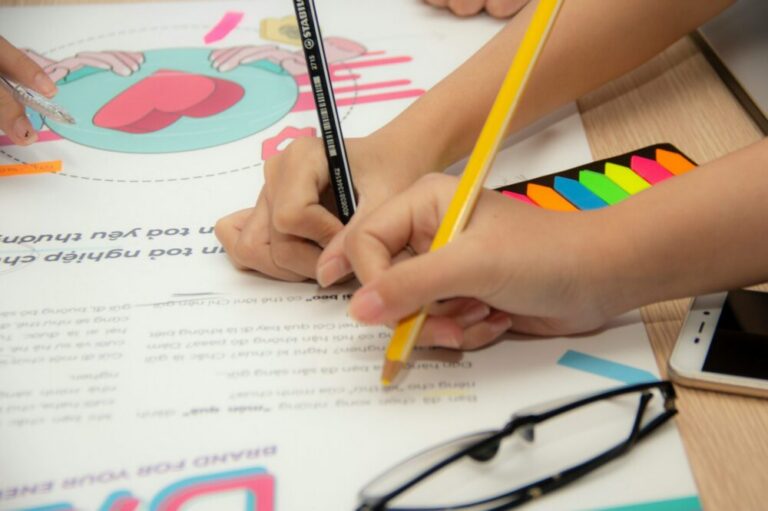 Quels sont les défis du design web pour les enfants en 2026 ? Guide complet pour les professionnels