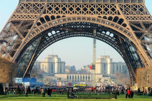 Qu'est-ce que le SEO local et comment le mettre en œuvre en 2026 ?
