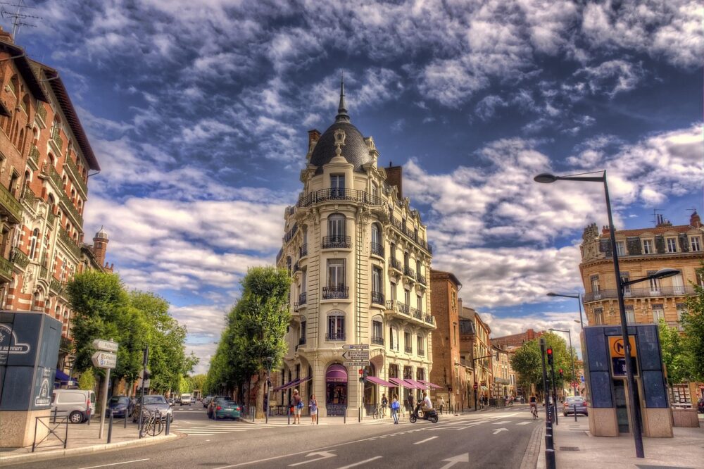 Comment choisir un nom de domaine pour un site à Carmes Toulouse