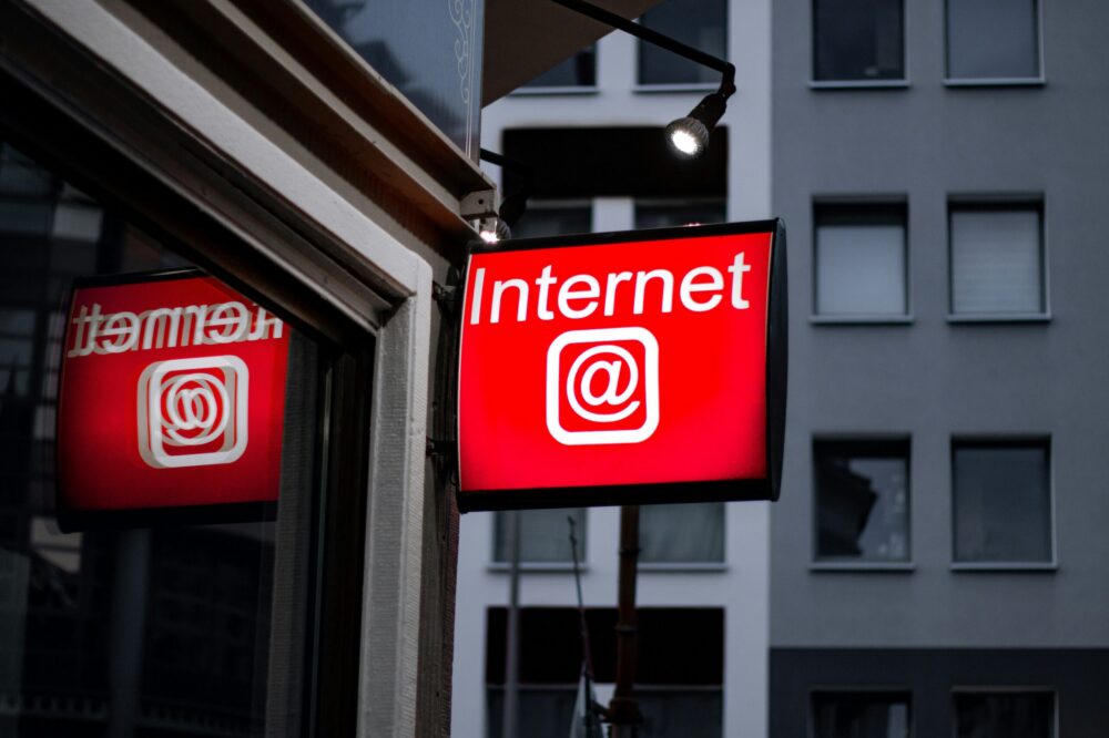 Comment résoudre les problèmes de redirection sur un site internet ?