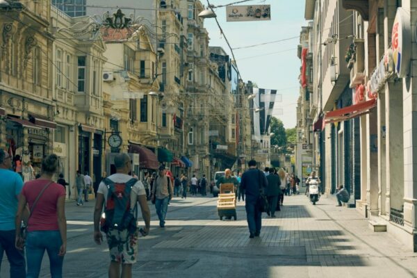 Comment une agence web à Toulouse peut-elle vous aider avec le SEO pour les vidéos ?
