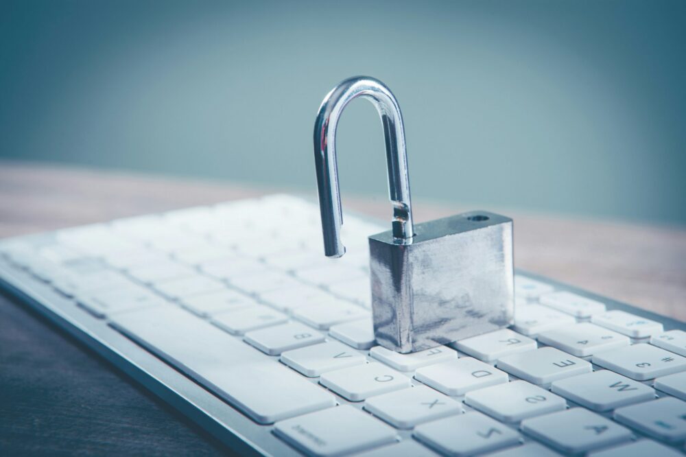 Quel budget pour la maintenance d'un site web avec gestion des mises à jour de sécurité critiques ?