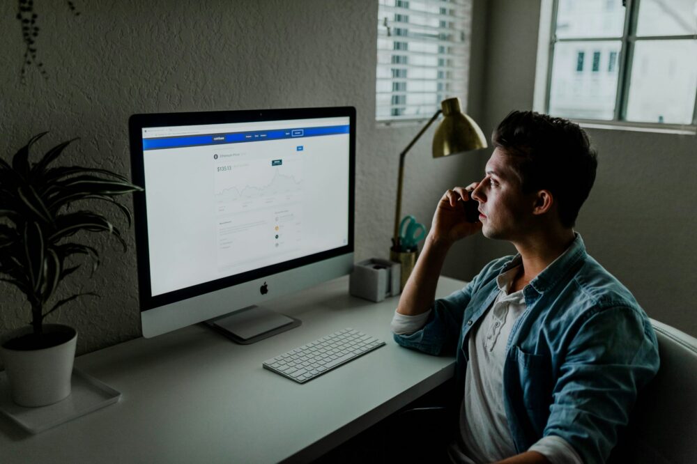 Quel est le rôle du support web dans l'expérience utilisateur ?