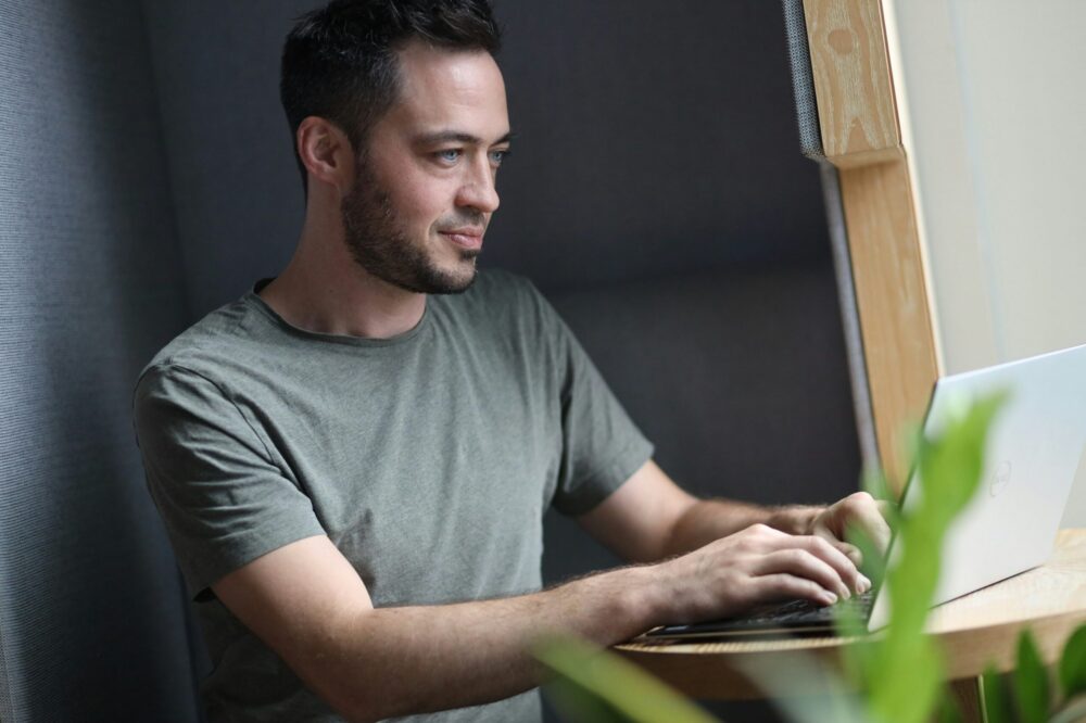 Quels sont les avantages d'un site internet pour un professeur particulier à Carmes Toulouse