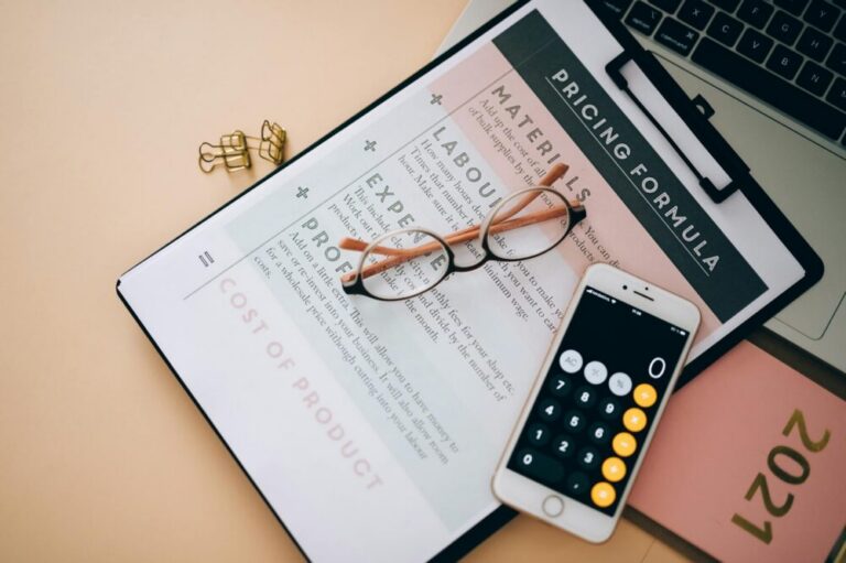 Quels sont les coûts supplémentaires après la création du site ? Budget caché et prévisions