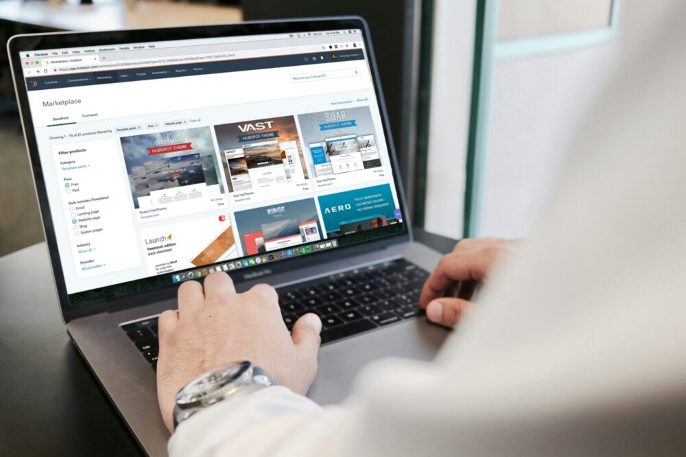 Quels sont les tarifs de maintenance de site web pour les sites de vente en ligne ?